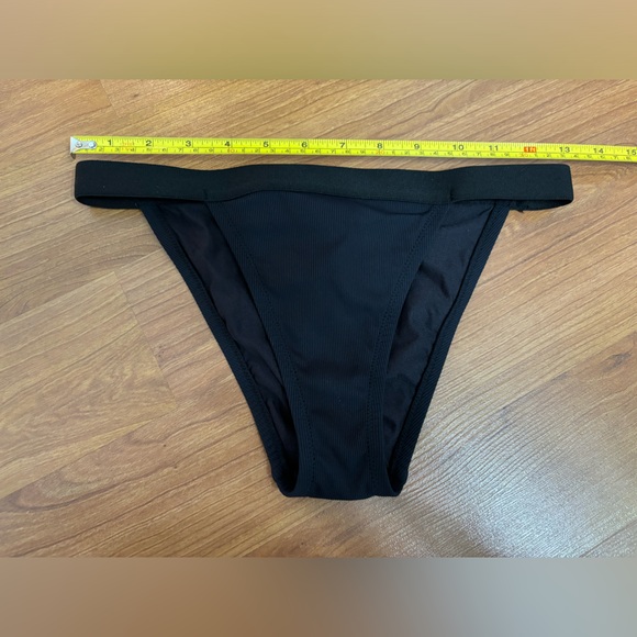 LULULEMON Go With The Flow Swim Top and LOLE Havana Bikini Bottoms - Picture 9 of 14